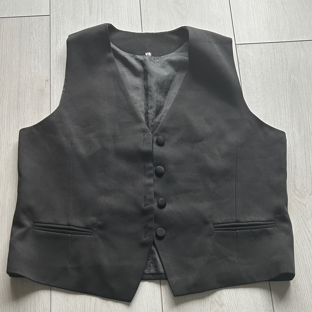 Unique Vintage Elegant Black Vest